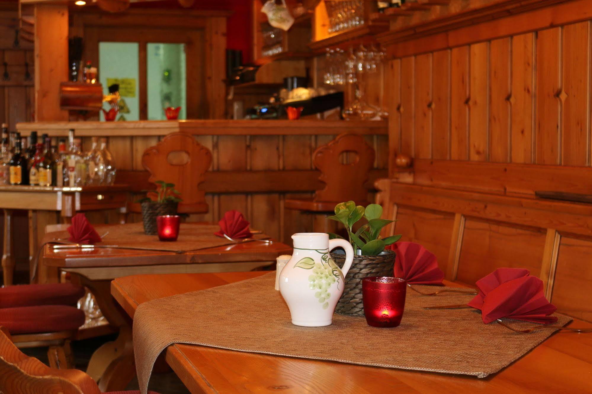 Hotel Spanischer Hof Groeditz Luaran gambar